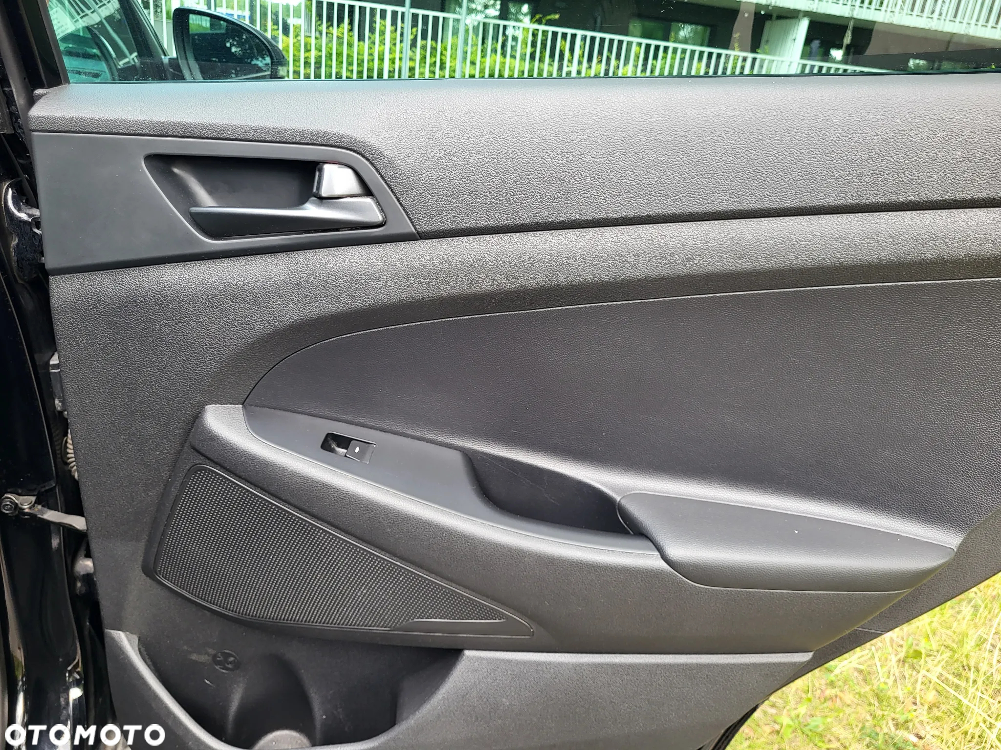 Hyundai Tucson 1.6 GDI BlueDrive GO 2WD - 34