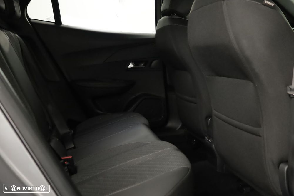Peugeot 2008 1.2 PureTech Allure - 23
