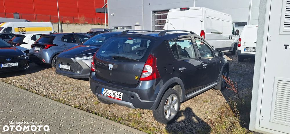 Dacia Sandero - 4