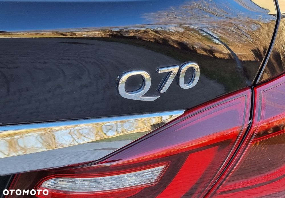 Infiniti Q70 - 27