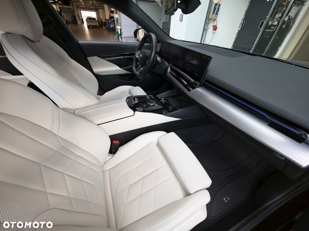 BMW Seria 5 - 16