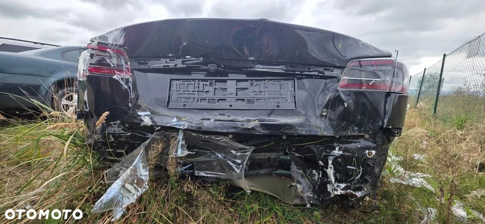 Tesla Model S Long Range Plus - 10