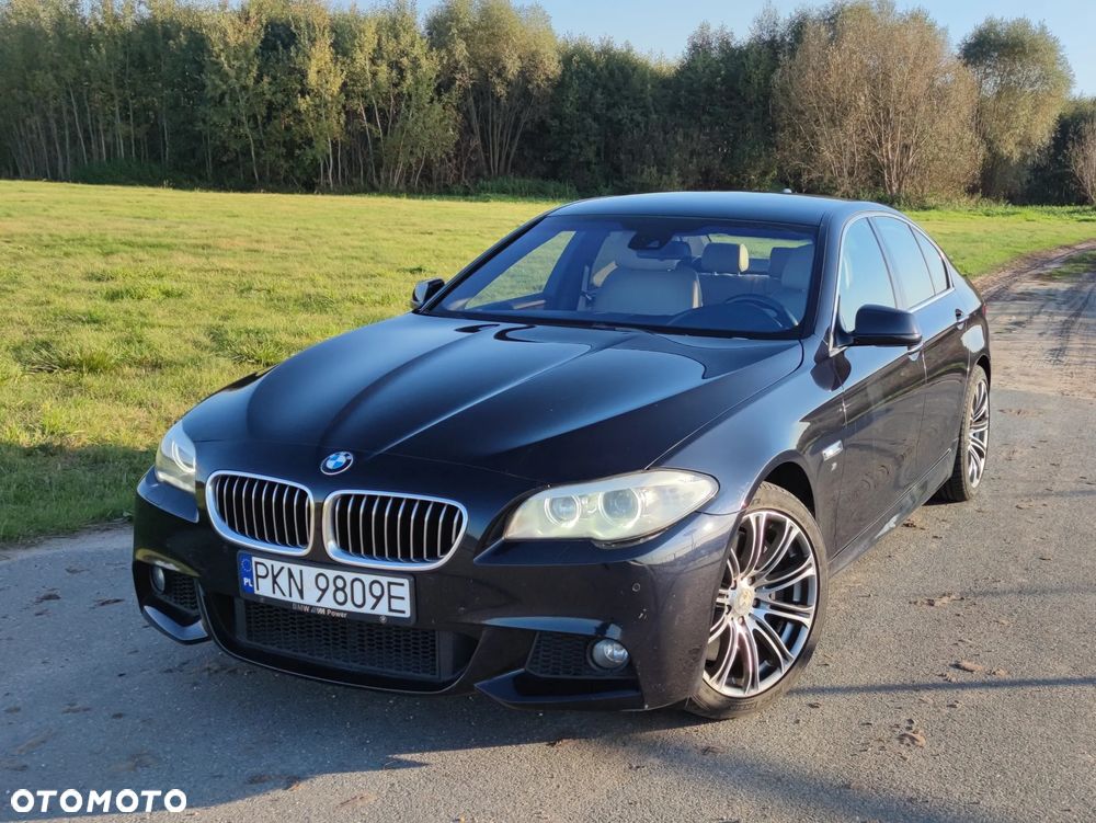 BMW Seria 5 550i xDrive - 1