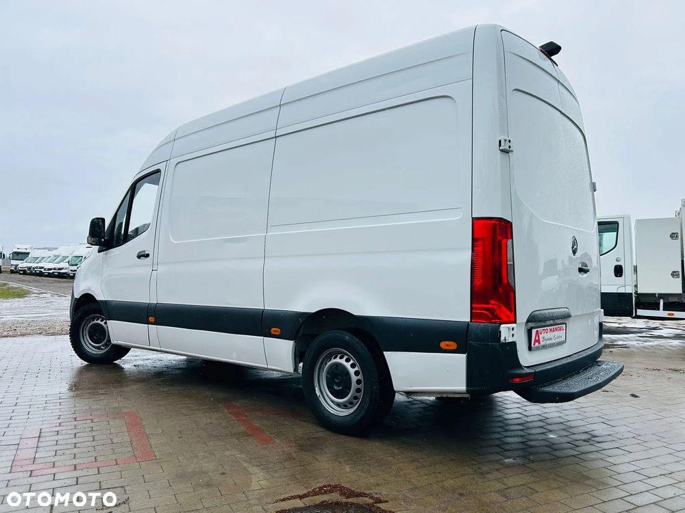 Mercedes-Benz Sprinter - 6