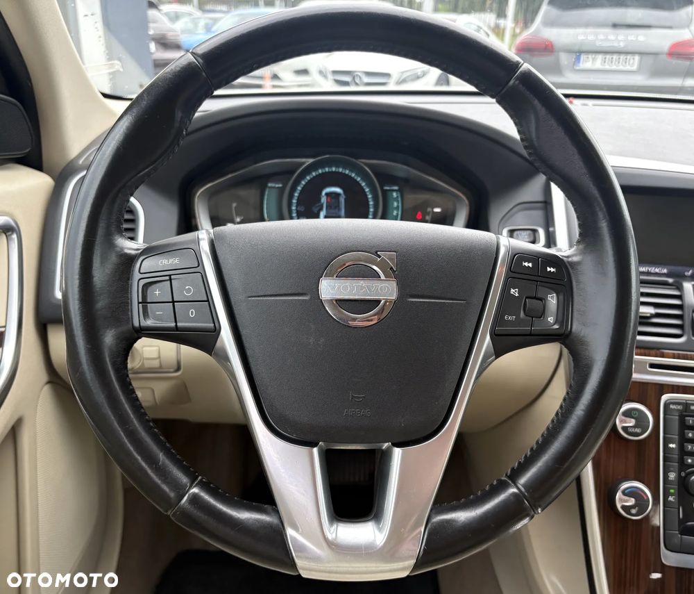 Volvo XC 60 2.4D AWD Summum - 13