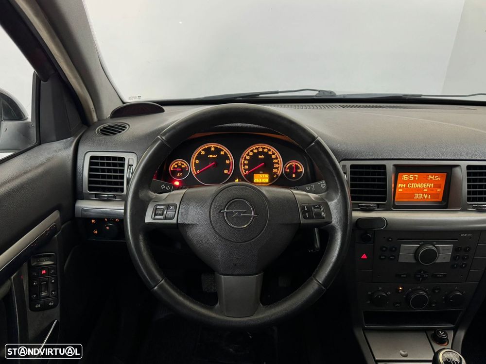 Opel Vectra Caravan 1.9 CDTi Executive - 31