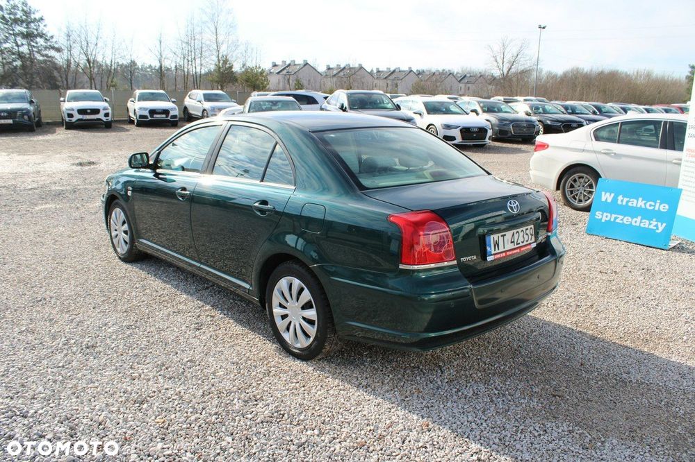 Toyota Avensis - 8
