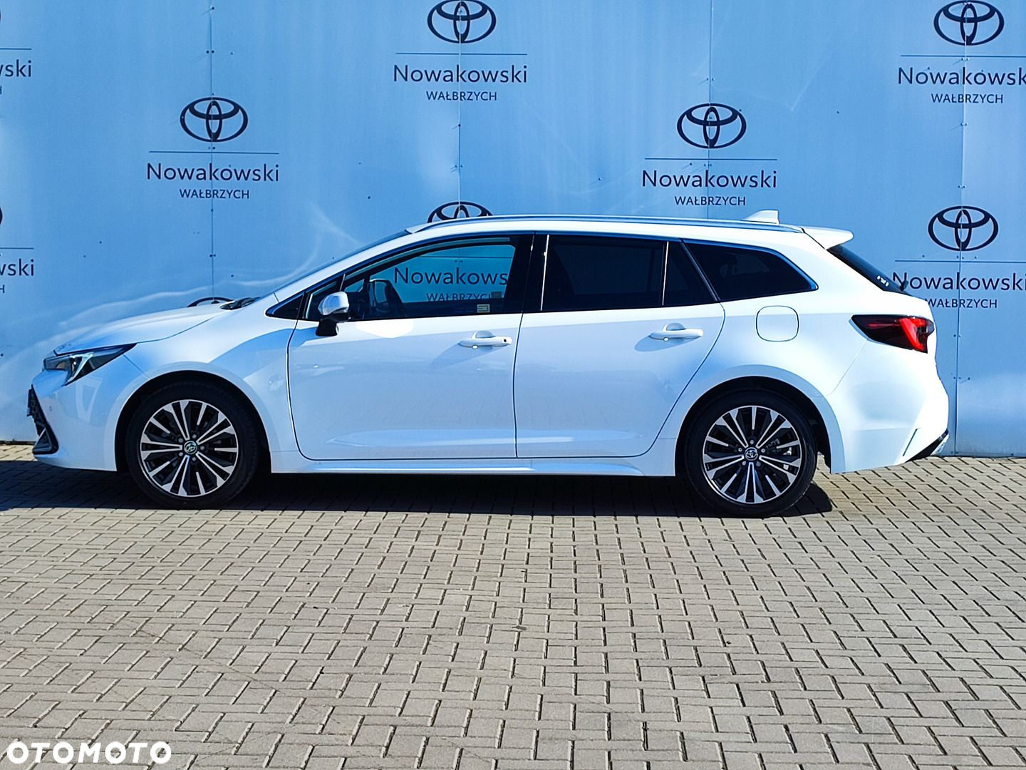 Toyota Corolla - 5