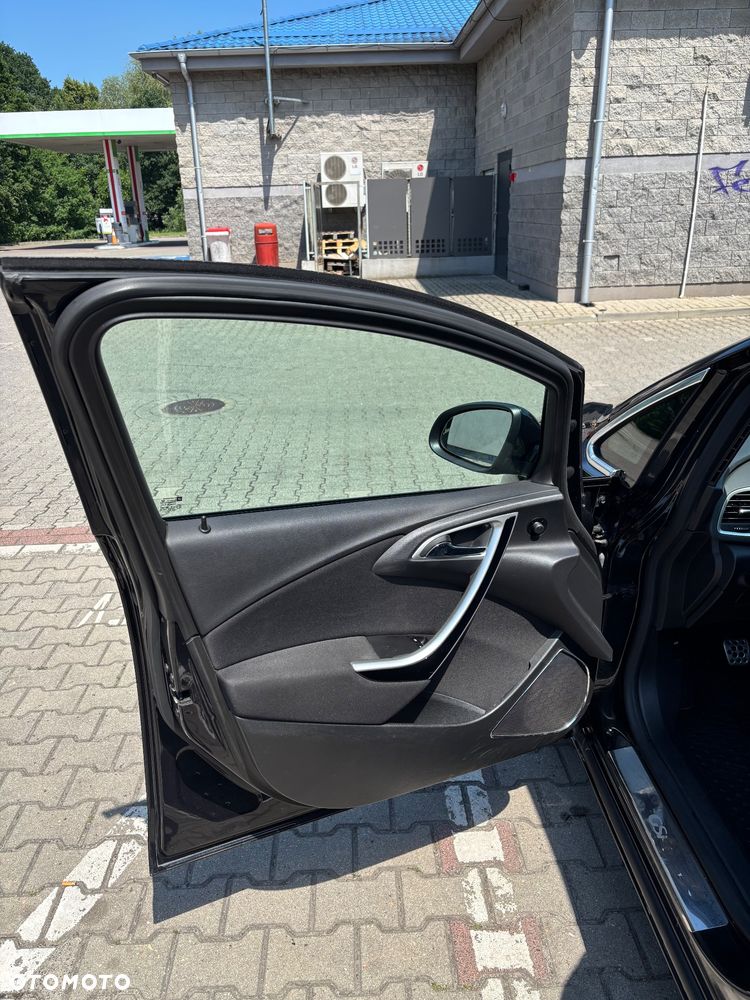 Opel Astra 1.6 Turbo - 8