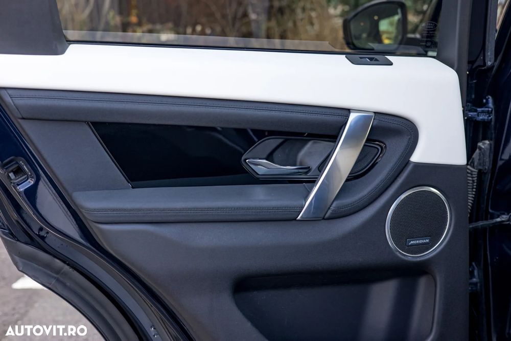 Land Rover Discovery Sport 2.0 D165 R-Dynamic MHEV SE - 25