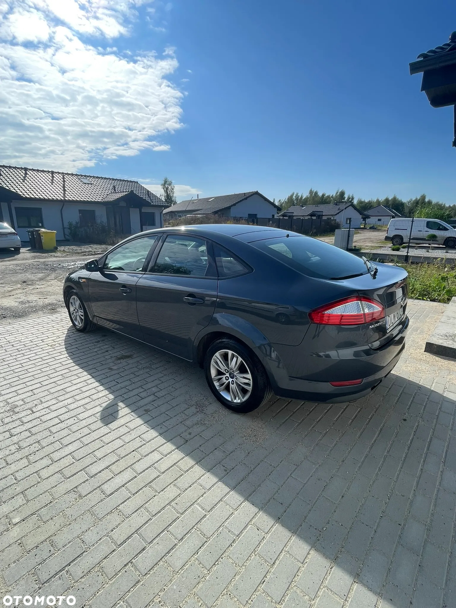 Ford Mondeo 1.8 TDCi Ambiente - 3