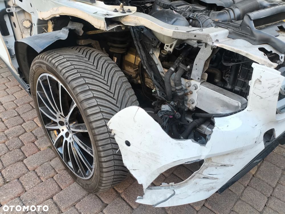 Mercedes-Benz GLC 250 d 4Matic 9G-TRONIC AMG Line - 29