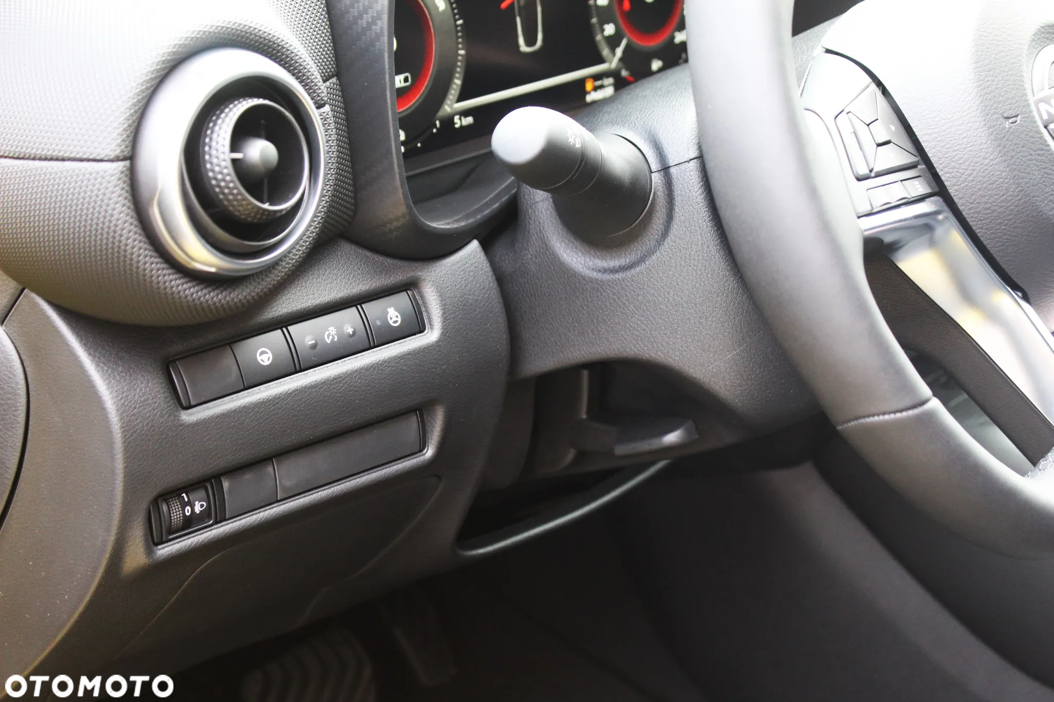 Nissan Juke 1.6 Hybrid N-Connecta AMT - 21