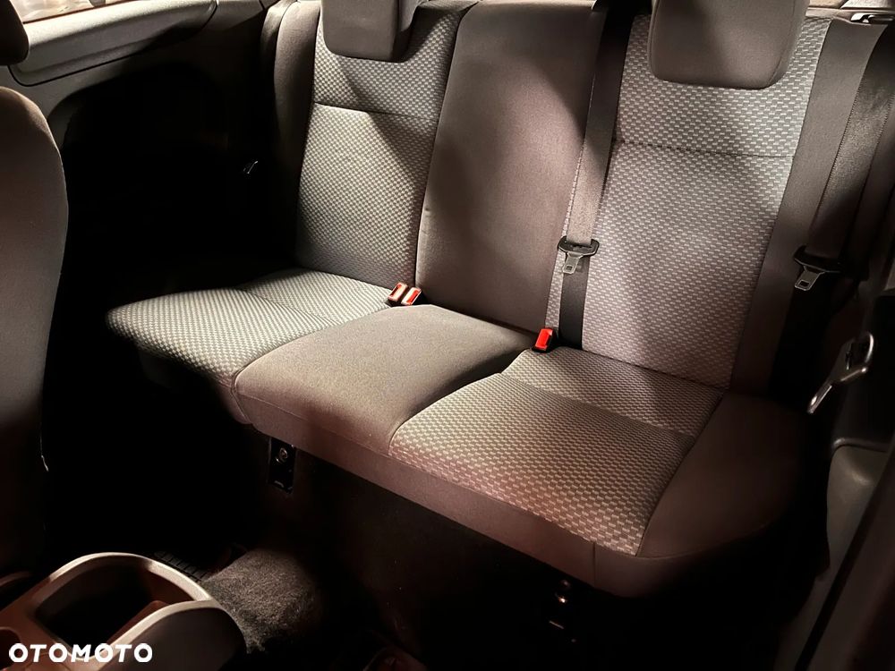 Ford Focus 1.4 Trend - 8