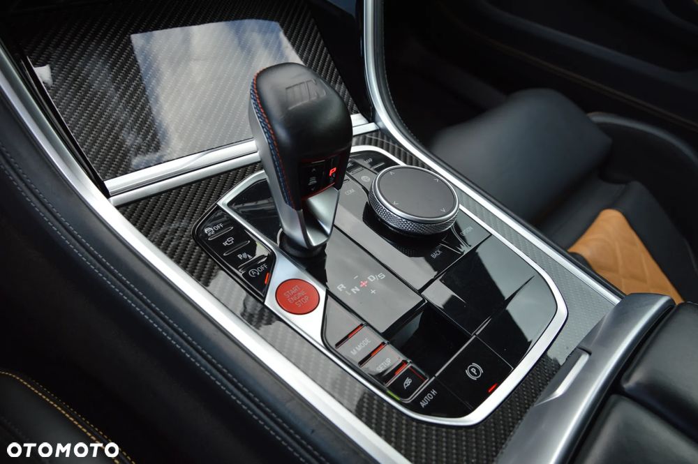 BMW M8 Competition - 23