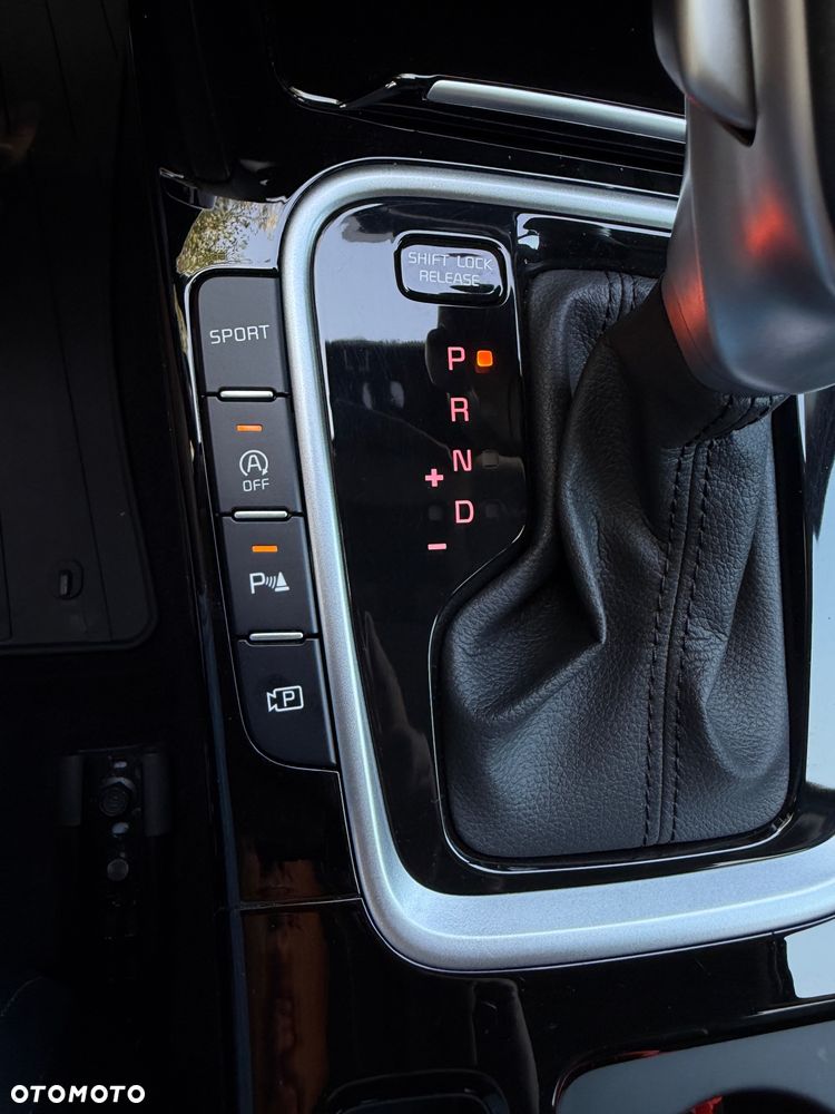 Kia XCeed 1.5 T-GDI Business Line DCT - 25