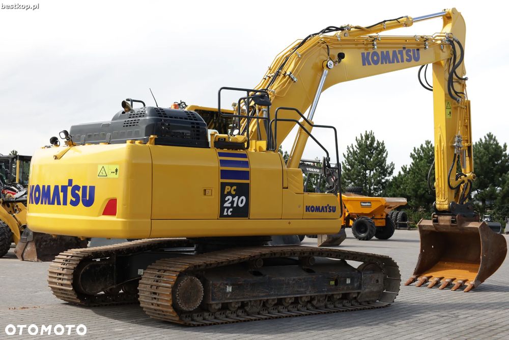 Komatsu PC210LC-11 - 9