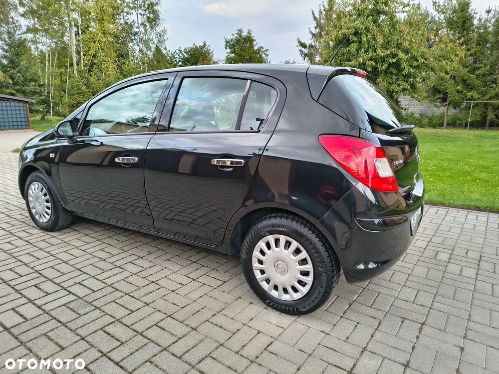 Opel Corsa 1.2 16V Cosmo - 13