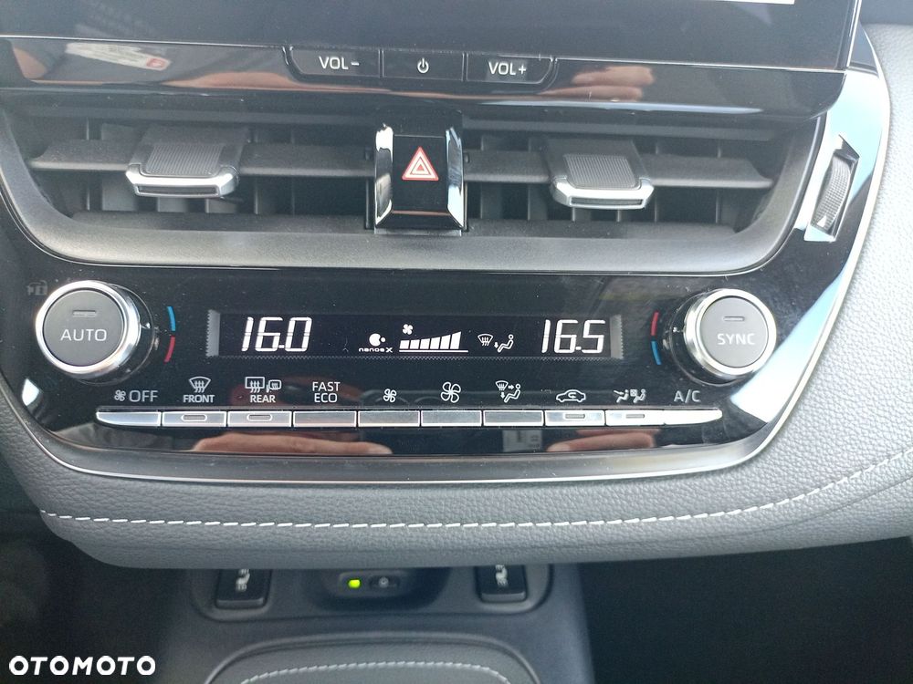 Toyota Corolla 1.8 Hybrid Style - 16