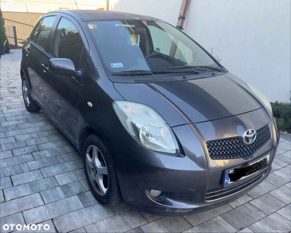 Toyota Yaris ver-1-3-luna-premium - 2