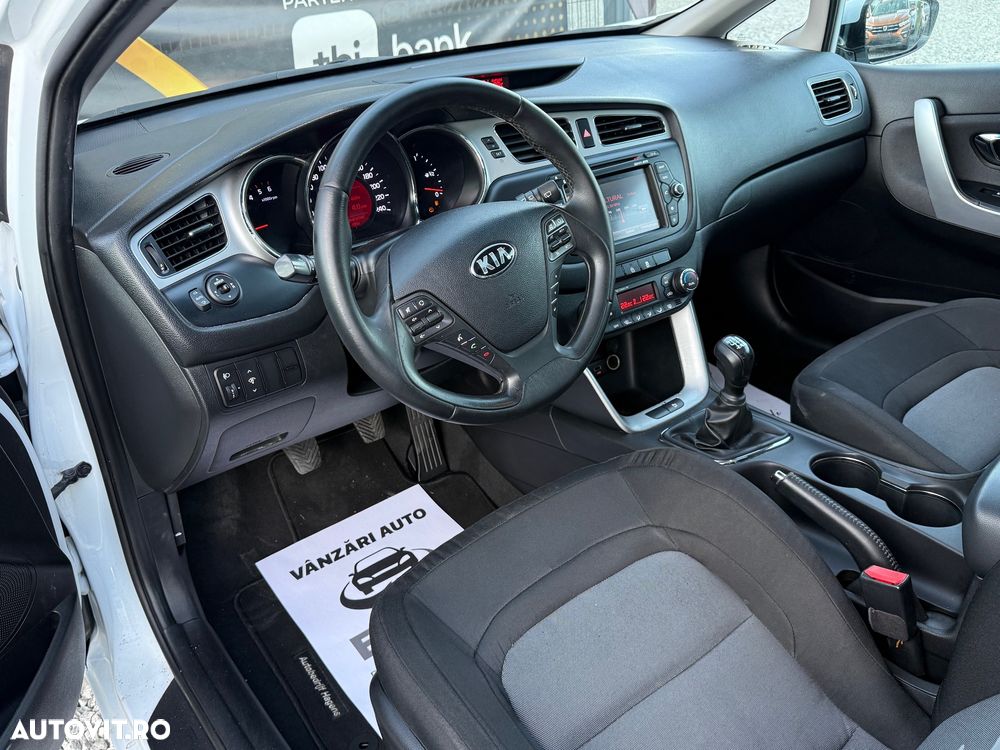 Kia Ceed 1.6 CRDi 128 ISG SW Dream-Team Edition - 5