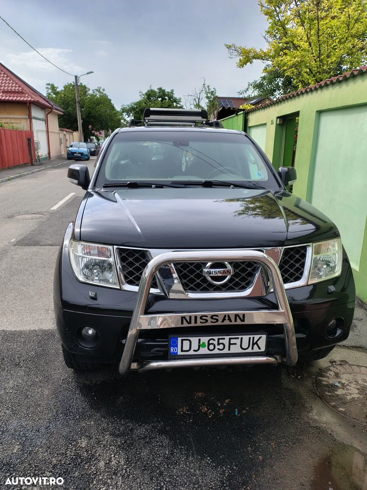 Nissan Pathfinder - 1