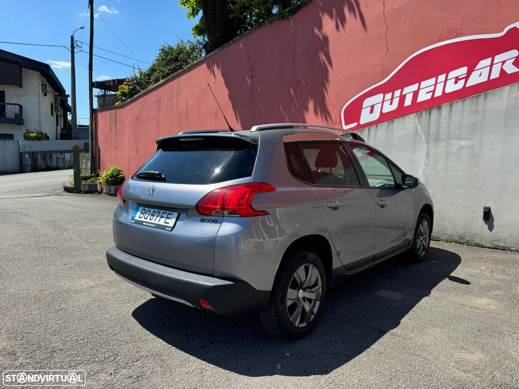 Peugeot 2008 1.2 PureTech Style - 3