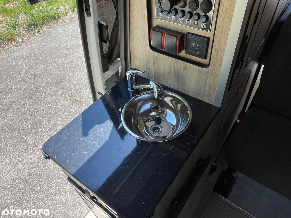 Volkswagen Transporter - 33