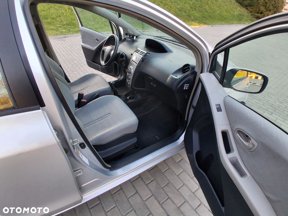 Toyota Yaris 1.3 Unlimited - 14