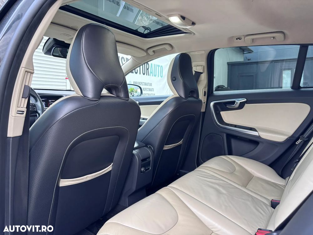 Volvo V60 D3 Start-Stop Summum - 28