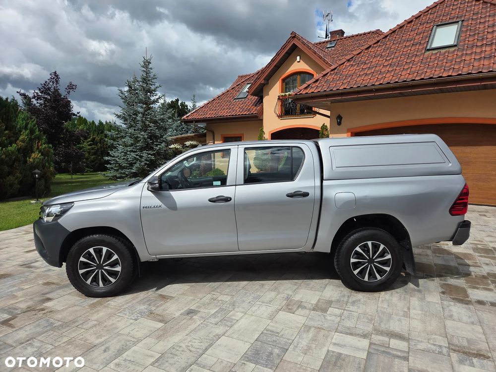 Toyota Hilux - 3
