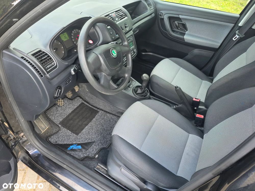 Skoda Fabia 1.2 HTP COOL EDITION - 16