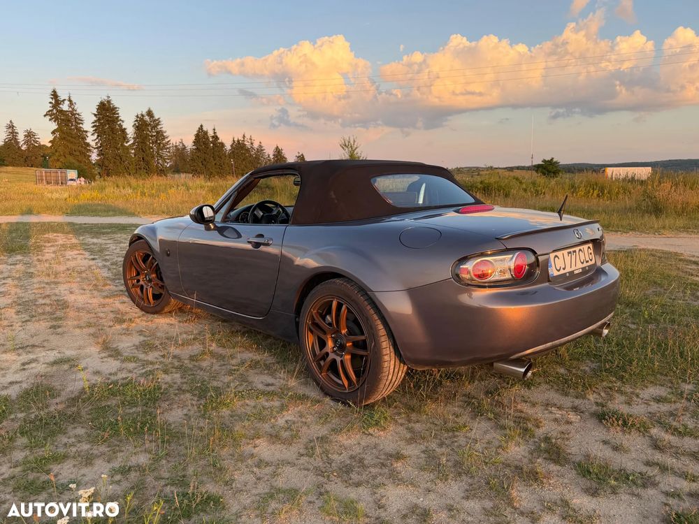 Mazda MX-5 2.0 MZR 3rd Generation - 2