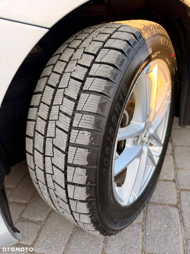 Toyota Auris Hybrid 135 Prestige - 30