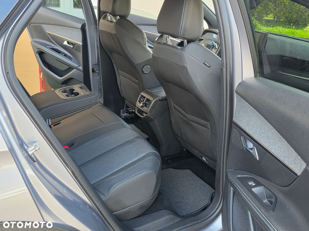 Peugeot 3008 1.6 PureTech Hybrid4 PHEV Allure S&S EAT8 - 35
