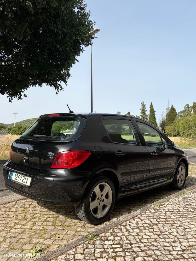 Peugeot 307 1.6 HDi Navtech - 4