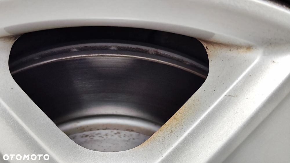 Volkswagen Golf 1.6 Comfortline - 18