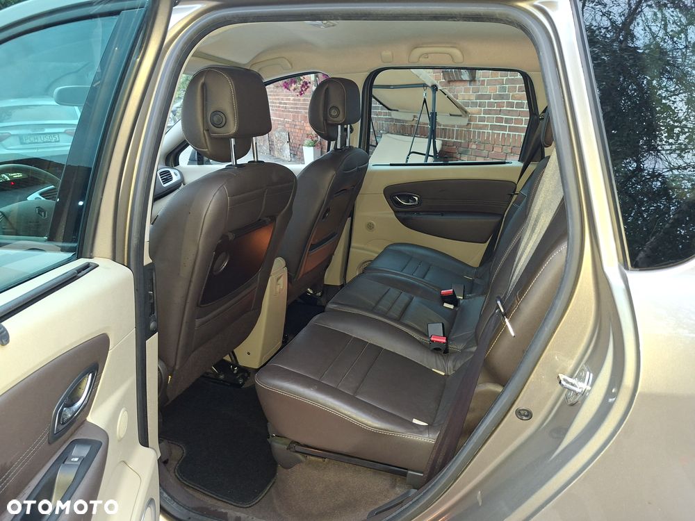 Renault Scenic 2.0 16V Emotion - 15