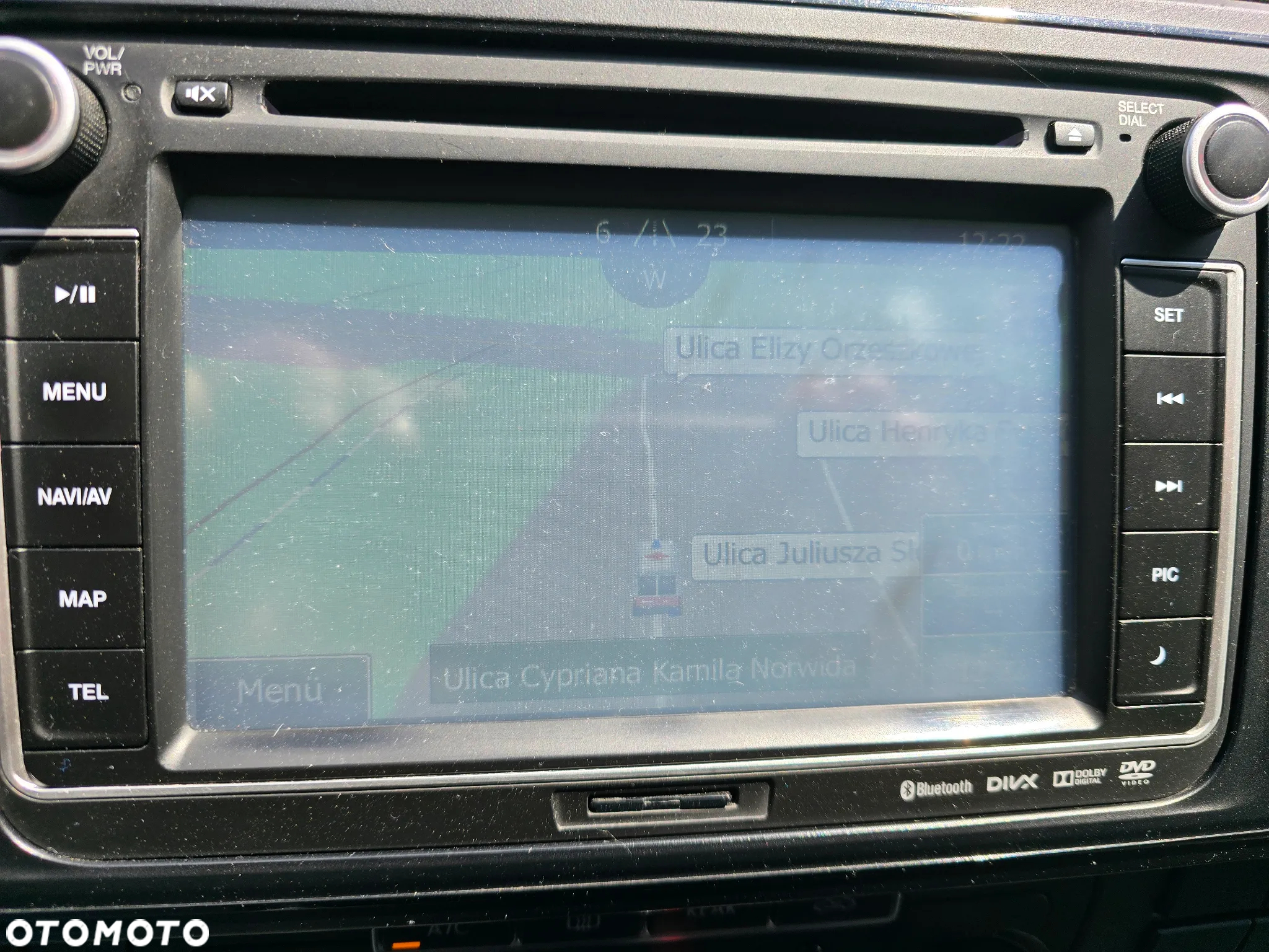 Volkswagen Multivan - 15