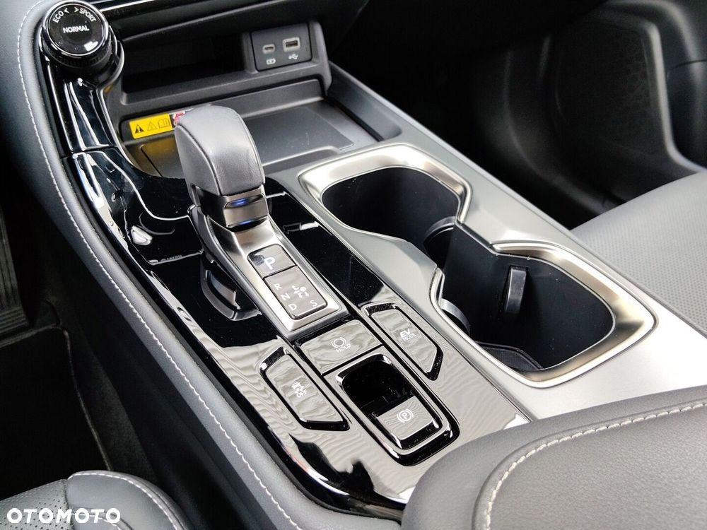 Lexus NX 350h Prestige 2WD - 18
