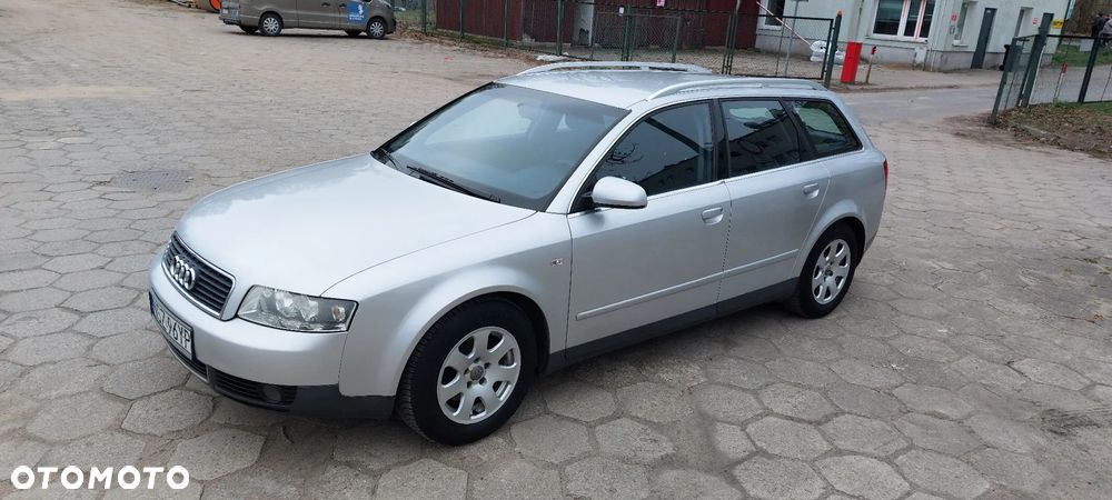 Audi A4 Avant - 11
