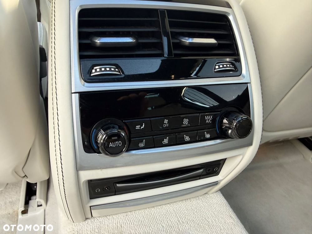 BMW Seria 7 740Ld xDrive - 34