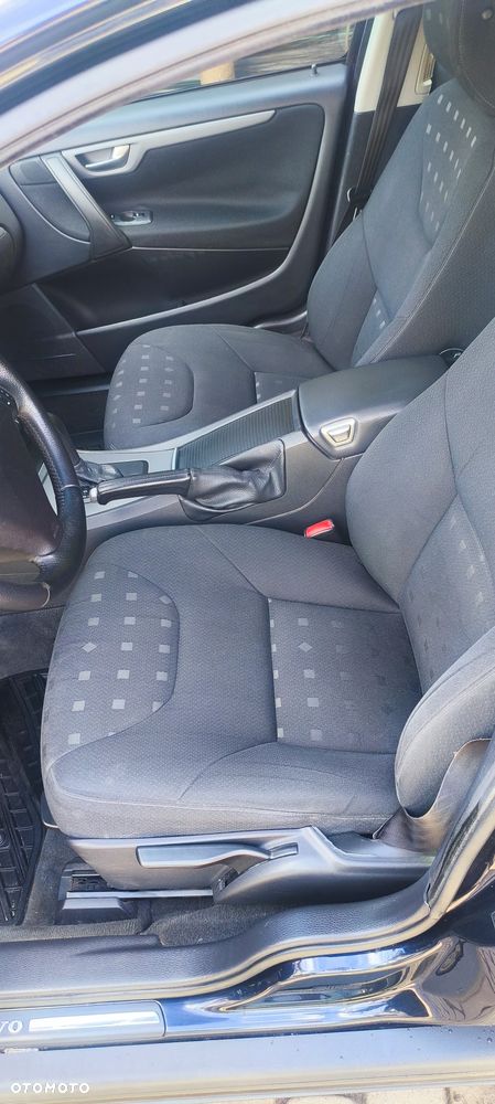 Volvo S60 2.4D Automatik Kinetic - 11