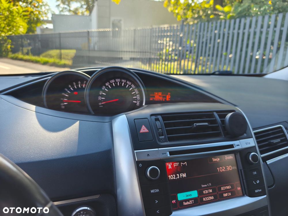 Toyota Verso - 5