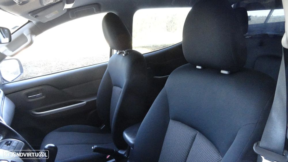 Mitsubishi L200 2.4 DI-D CD Invite 4WD - 20