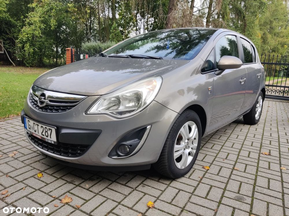 Opel Corsa 1.4 16V 150 Jahre - 8