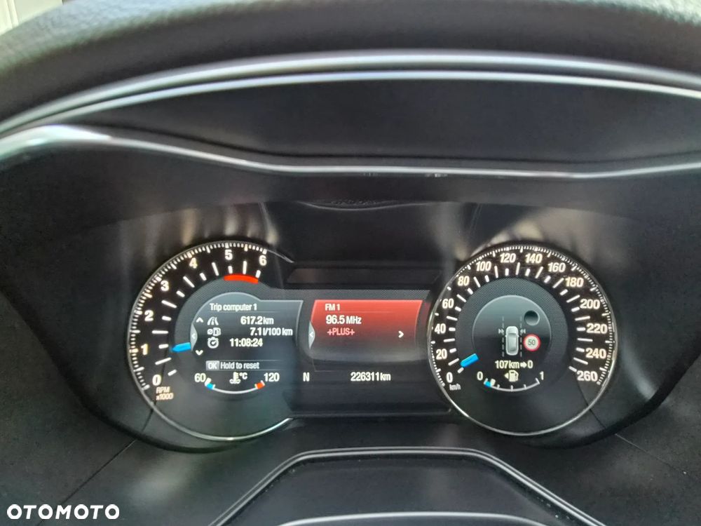 Ford Mondeo 2.0 TDCi STart-Stopp Titanium - 32