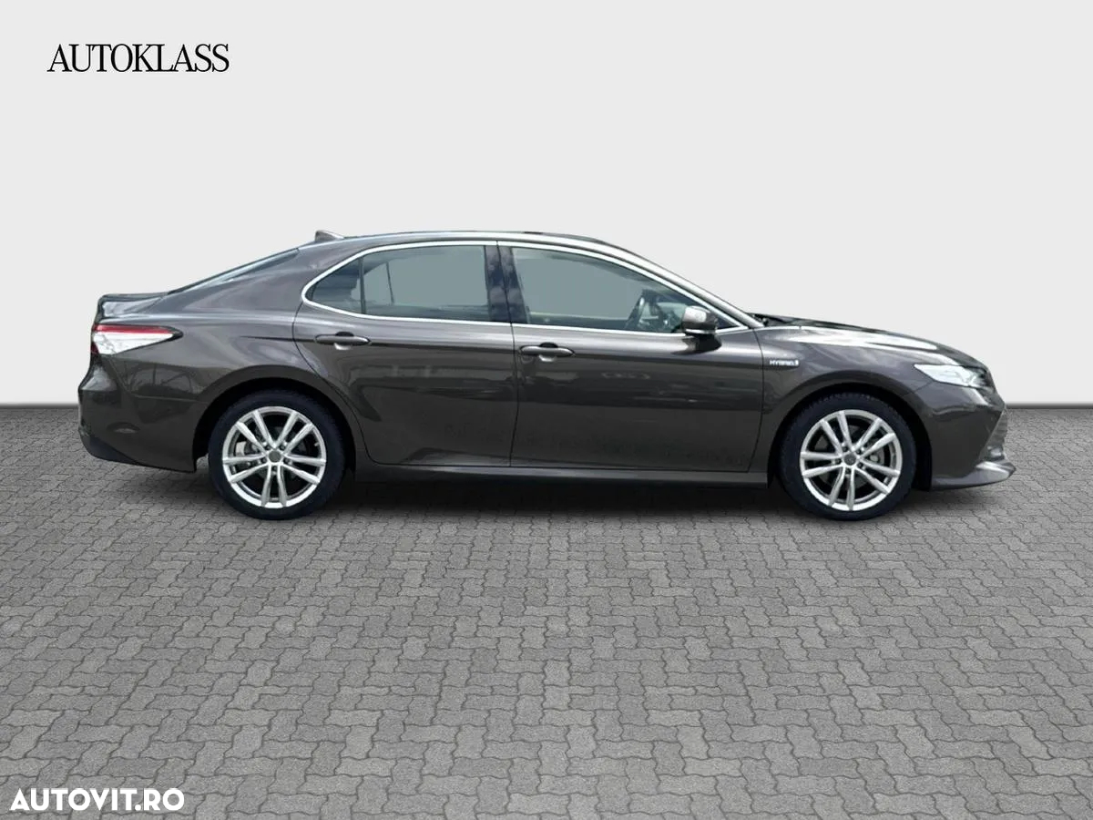Toyota Camry 2.5 Hybrid Business - 6
