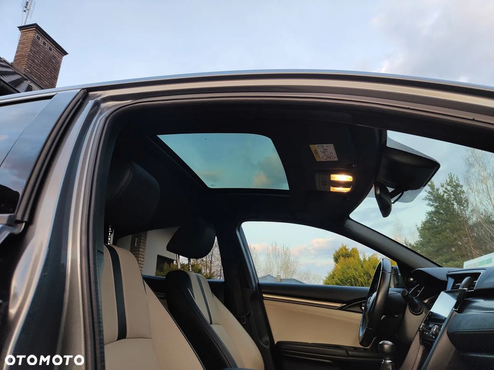 Honda Civic 1.6 i-DTEC Executive Black Edition - 9