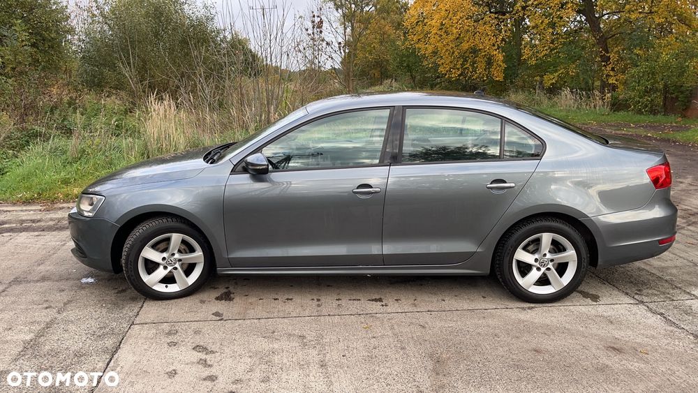 Volkswagen Jetta 1.6 TDI BMT Comfortline - 9